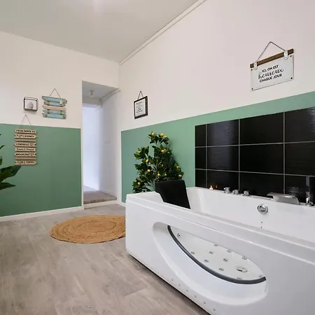 Ng Suitehome - Lille I Barbieux I Saint Roch - Maison 4 - Balneo - Arcade De Jeux - Netflix - Wifi - Cuisine Equipee - Lave Linge Otel 3*